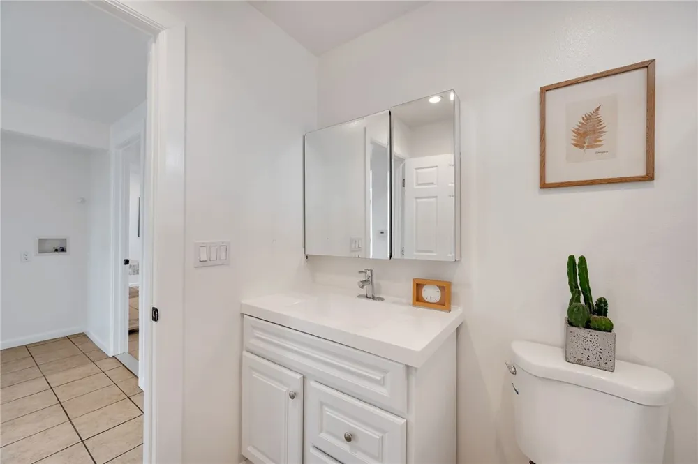 13018 Dalewood Baldwin Park, CA 91706