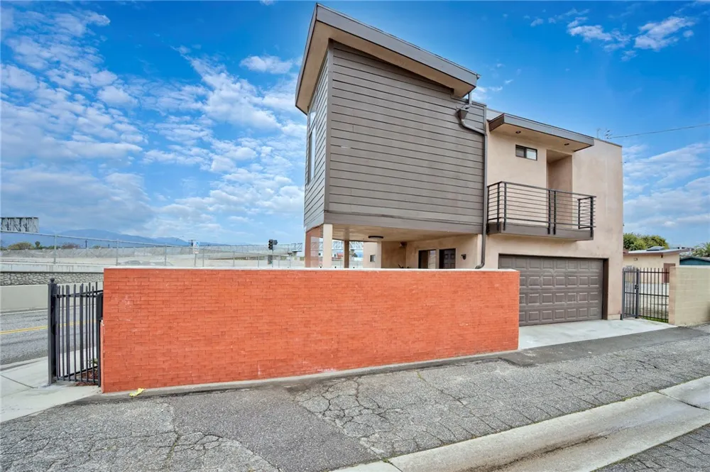 13018 Dalewood Baldwin Park, CA 91706