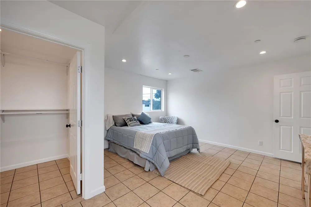 13018 Dalewood Baldwin Park, CA 91706