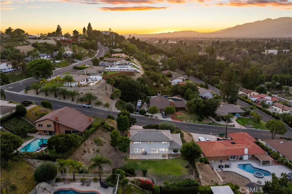 518 Rancho Los Nogales Drive Covina, CA 91724