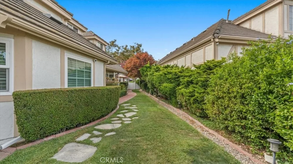 2184 Eiffel Circle Upland, CA 91784
