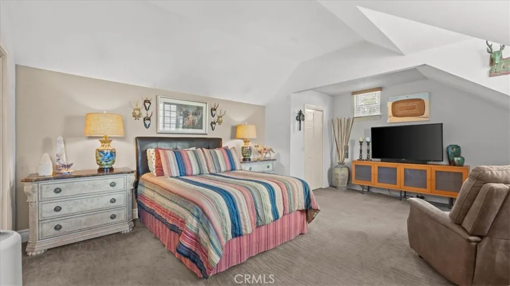 2184 Eiffel Circle Upland, CA 91784