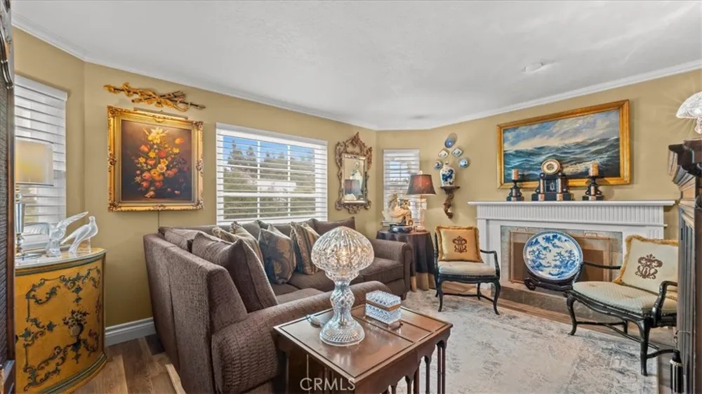 2184 Eiffel Circle Upland, CA 91784