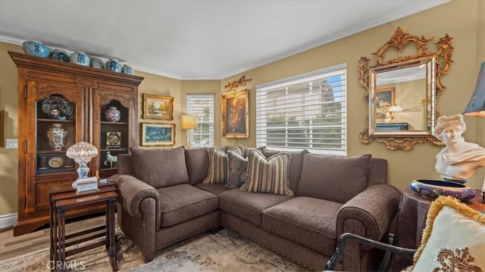 2184 Eiffel Circle Upland, CA 91784