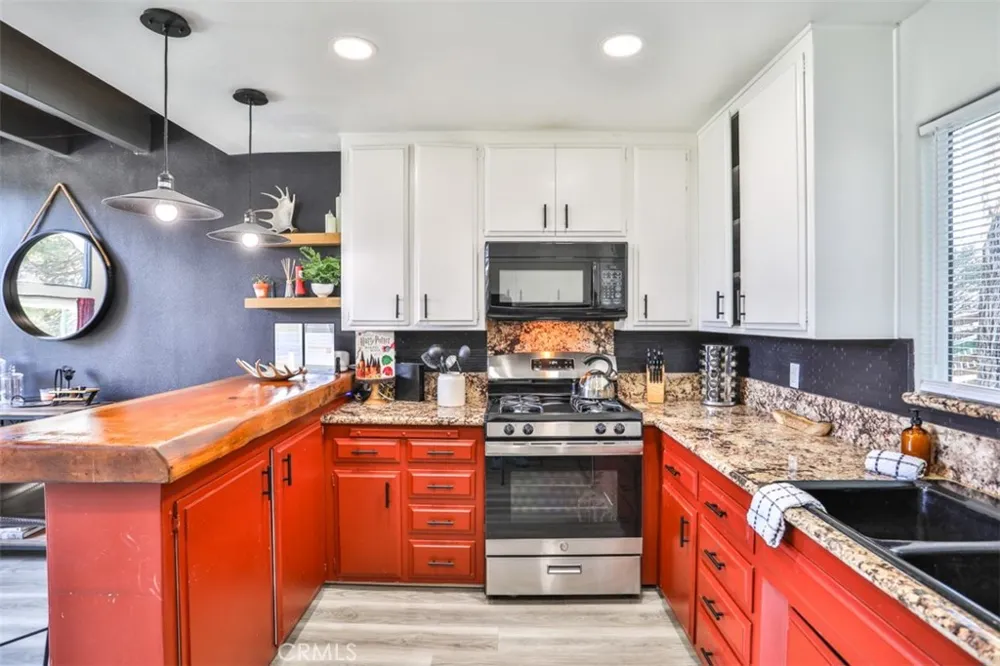 24833 Matterhorn Court Crestline, CA 92325