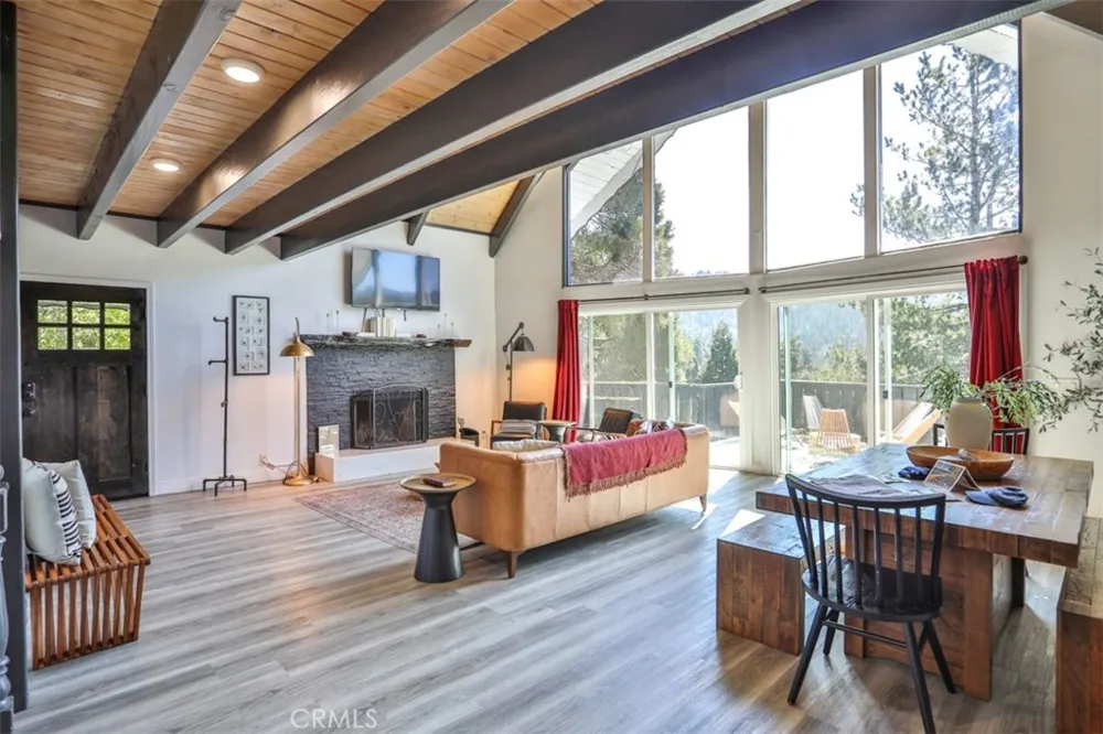 24833 Matterhorn Court Crestline, CA 92325