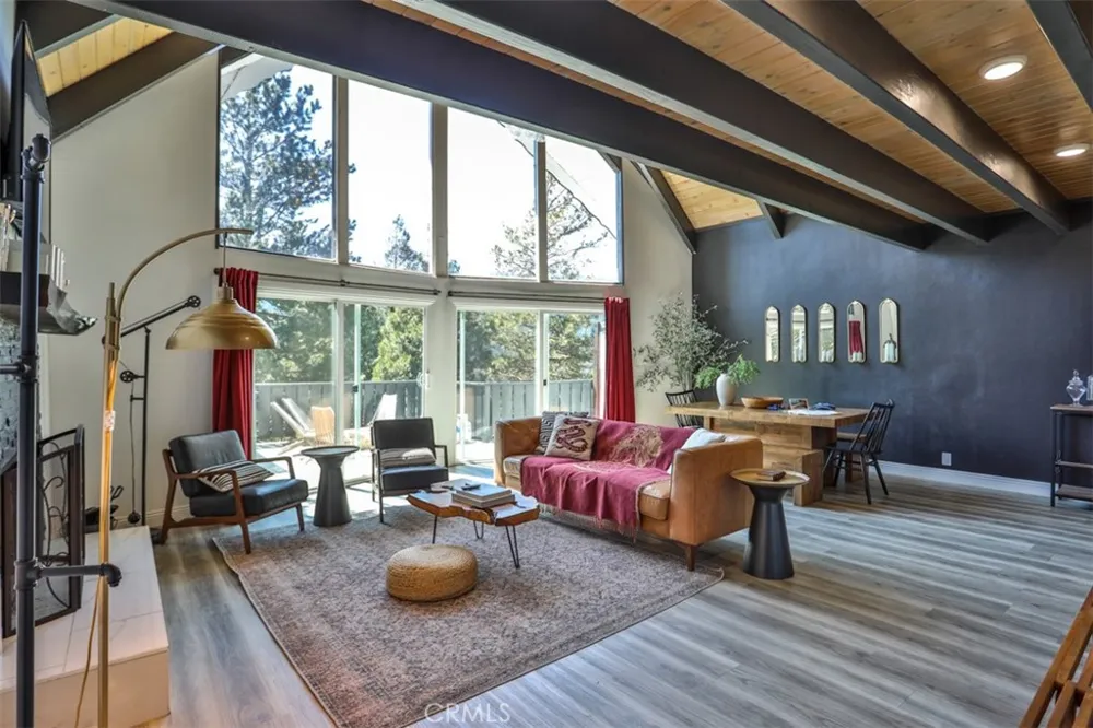 24833 Matterhorn Court Crestline, CA 92325