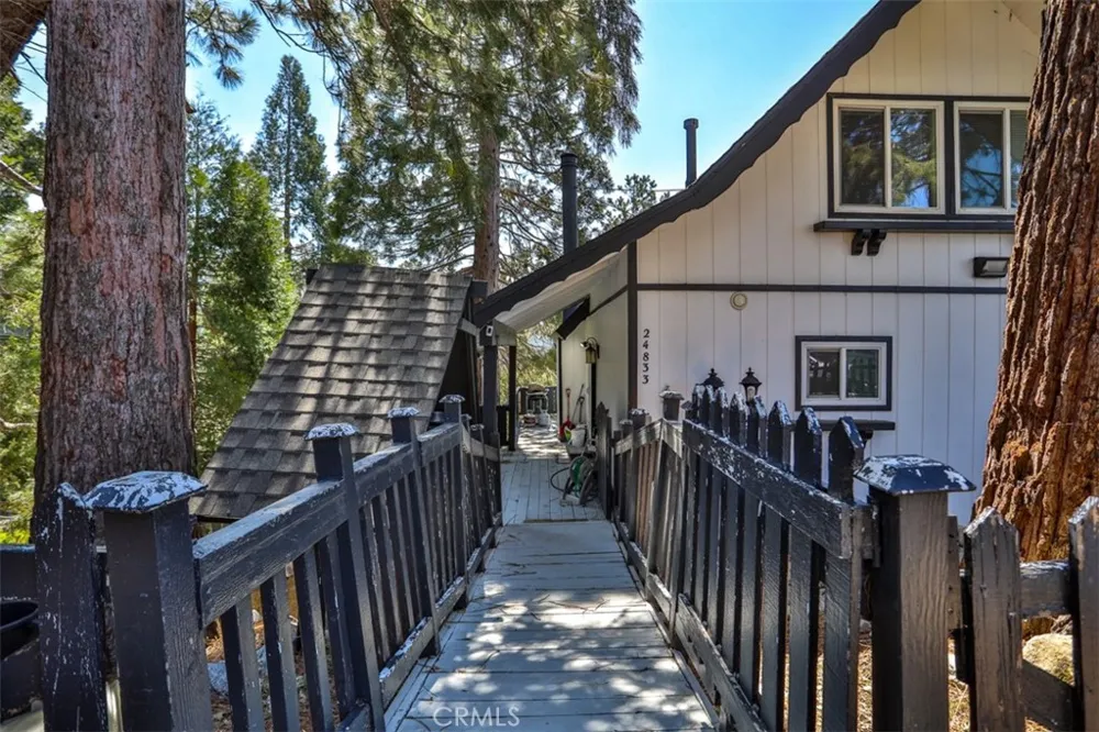 24833 Matterhorn Court Crestline, CA 92325