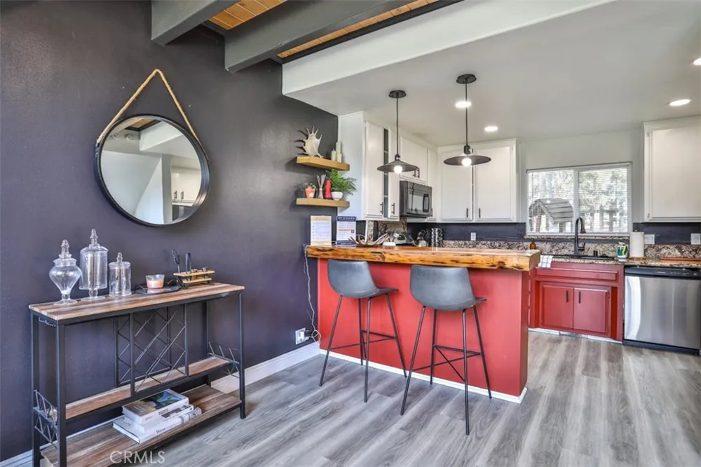 24833 Matterhorn Court Crestline, CA 92325