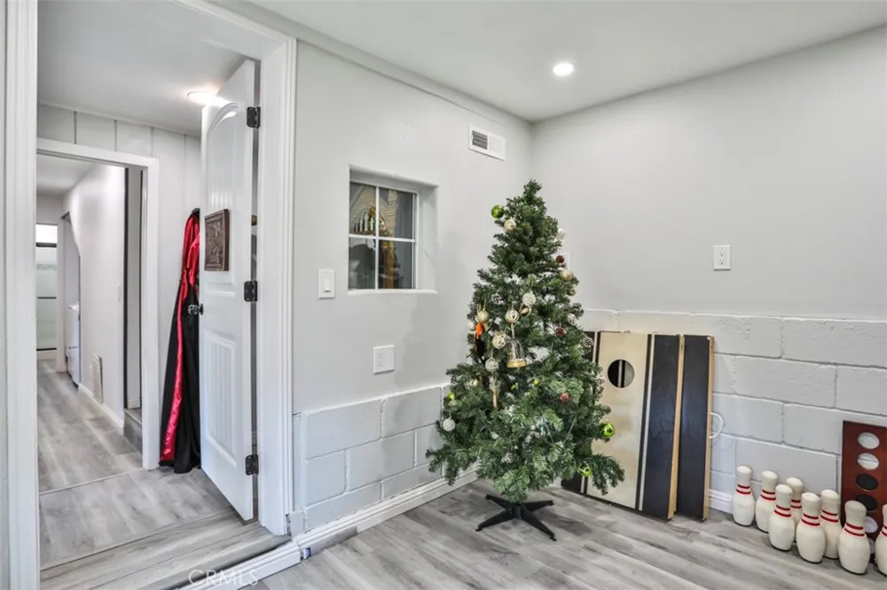 24833 Matterhorn Court Crestline, CA 92325