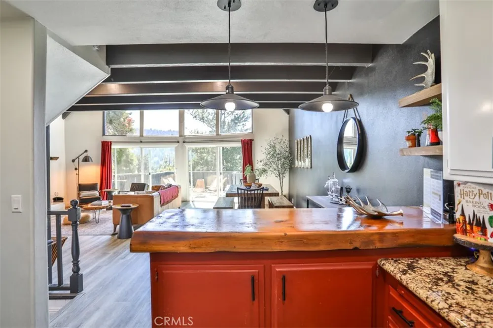 24833 Matterhorn Court Crestline, CA 92325