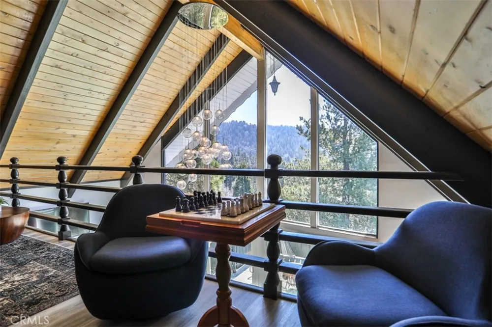 24833 Matterhorn Court Crestline, CA 92325