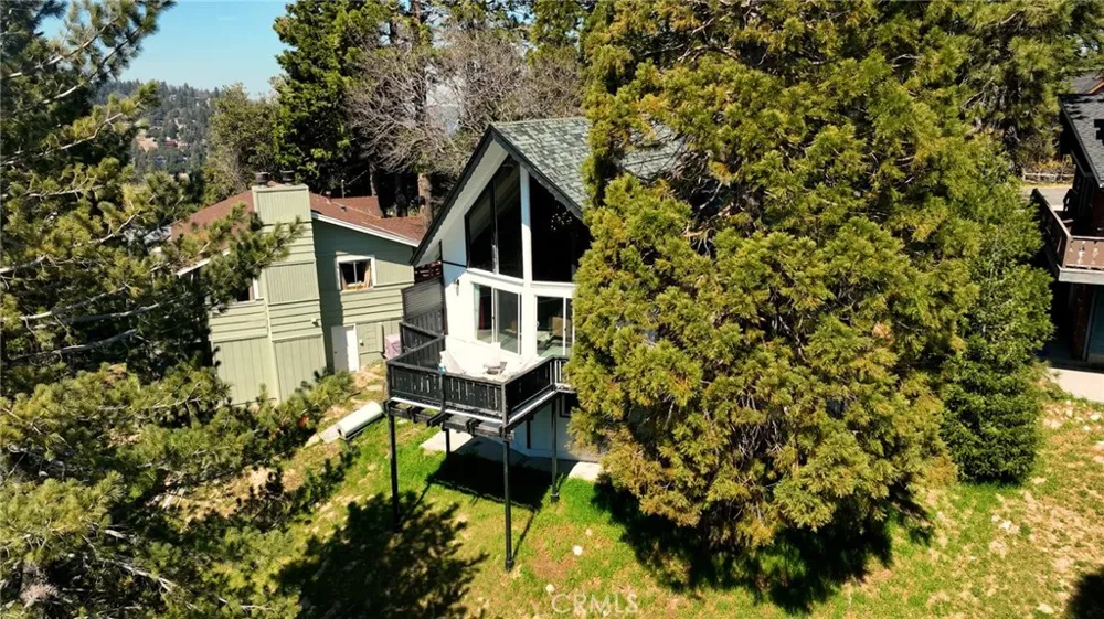24833 Matterhorn Court Crestline, CA 92325