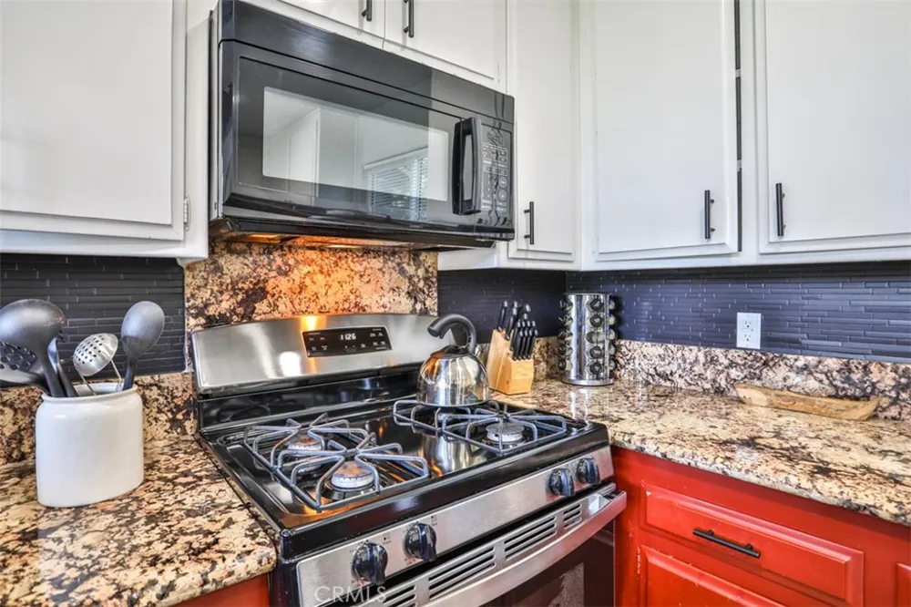 24833 Matterhorn Court Crestline, CA 92325