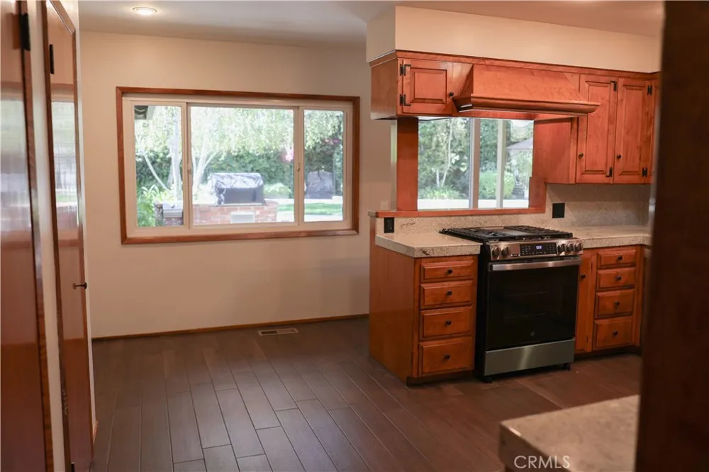 838 Maryhurst Claremont, CA 91711