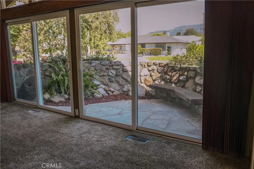 838 Maryhurst Claremont, CA 91711