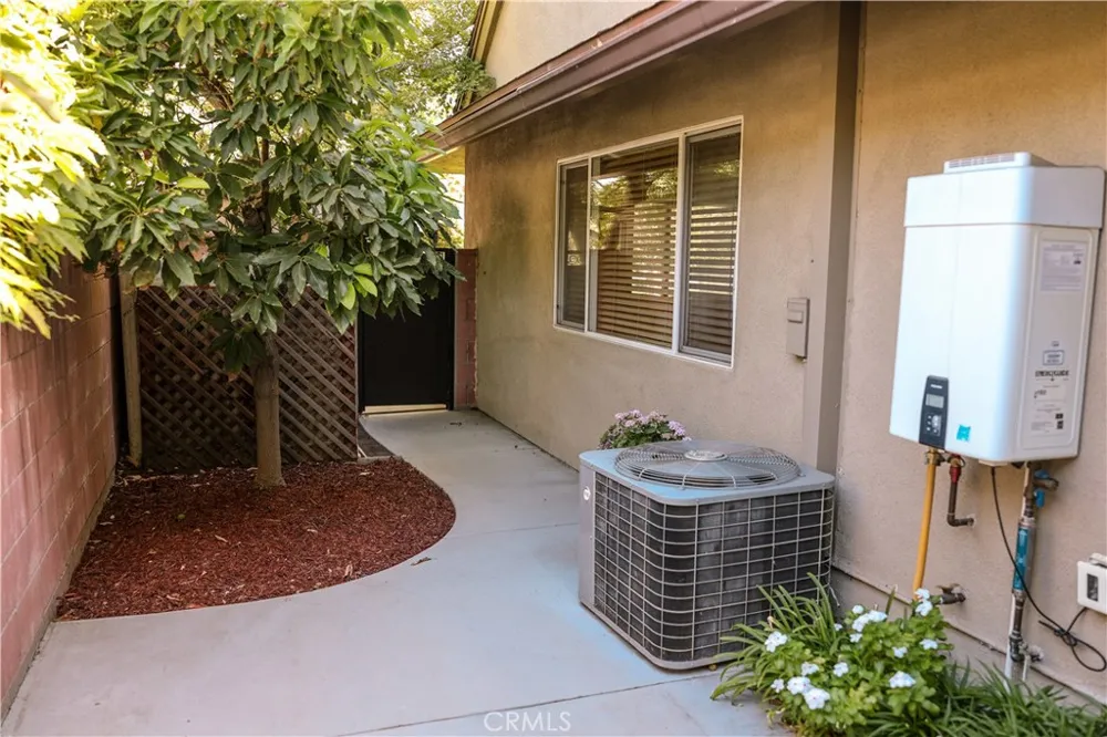 838 Maryhurst Claremont, CA 91711