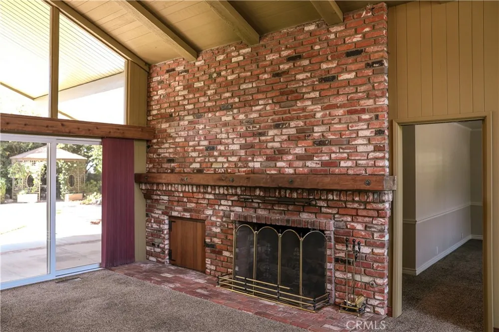838 Maryhurst Claremont, CA 91711