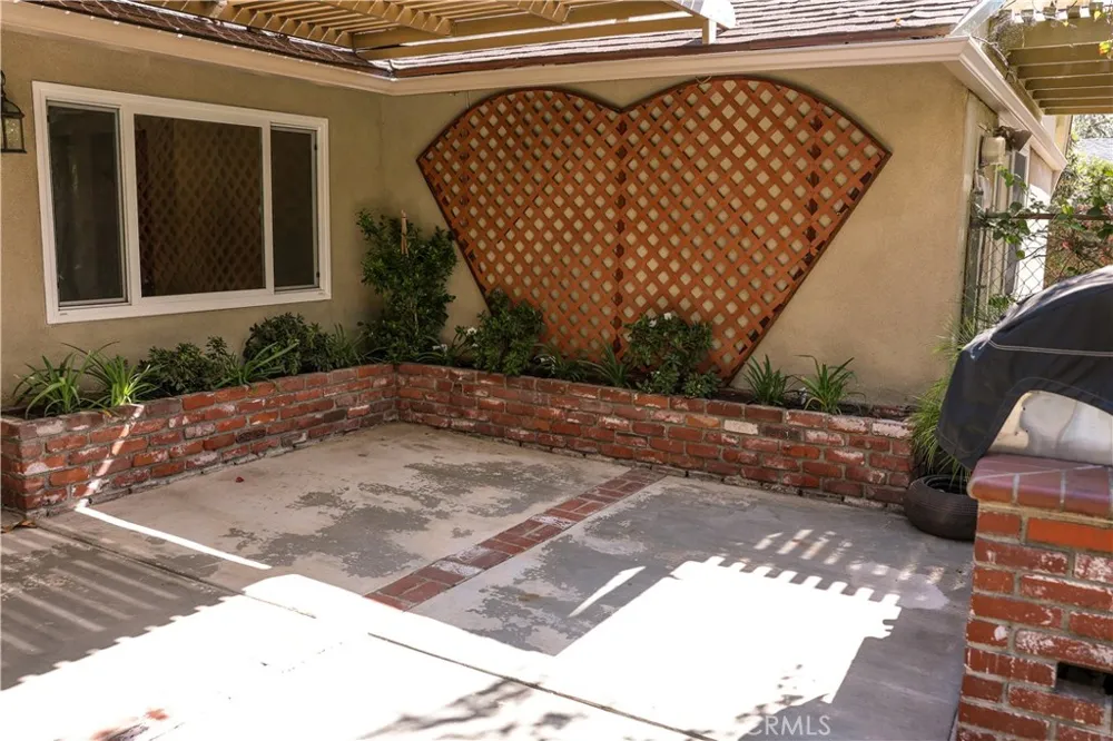 838 Maryhurst Claremont, CA 91711