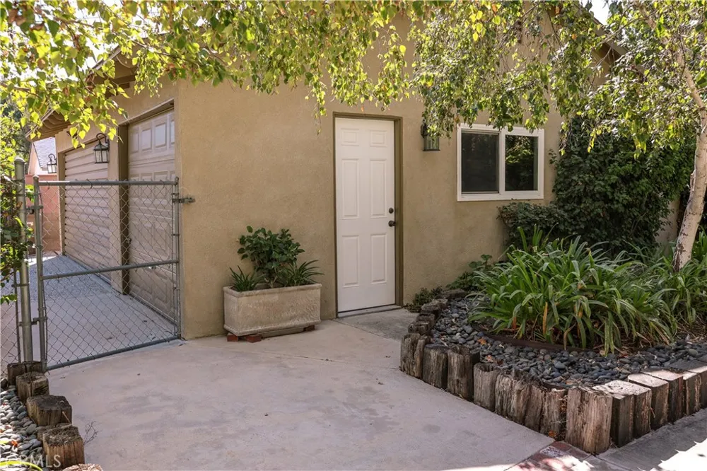 838 Maryhurst Claremont, CA 91711