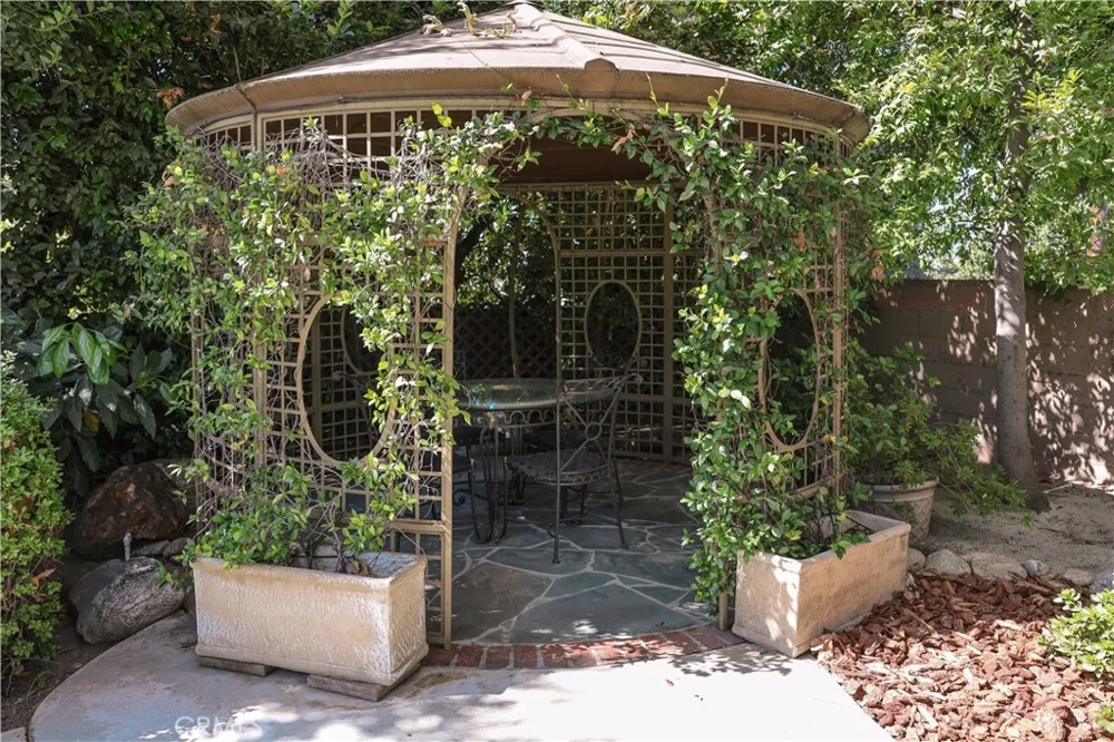 838 Maryhurst Claremont, CA 91711