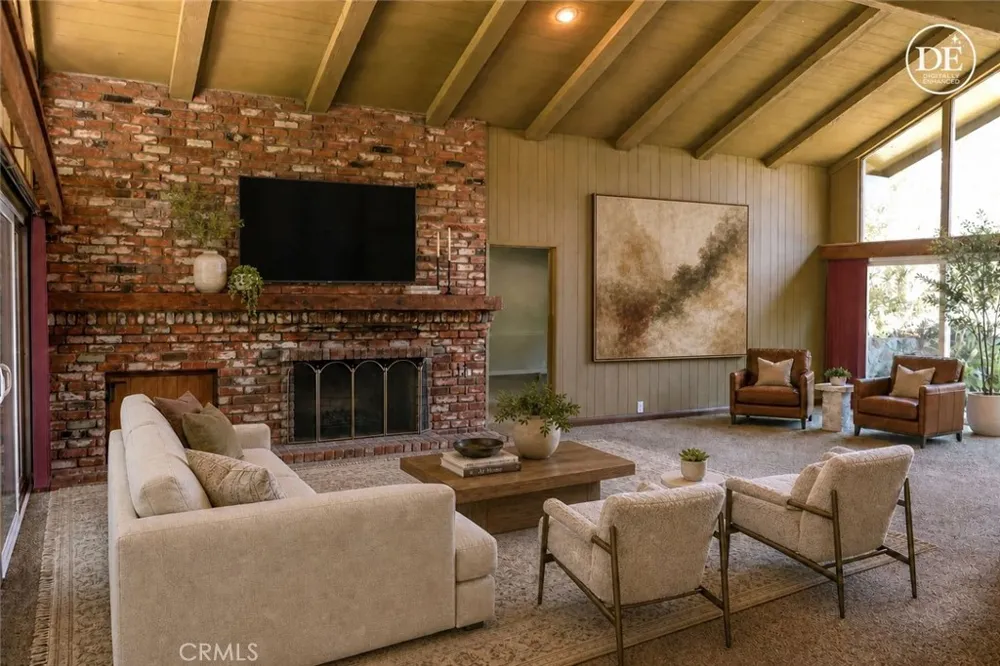 838 Maryhurst Claremont, CA 91711