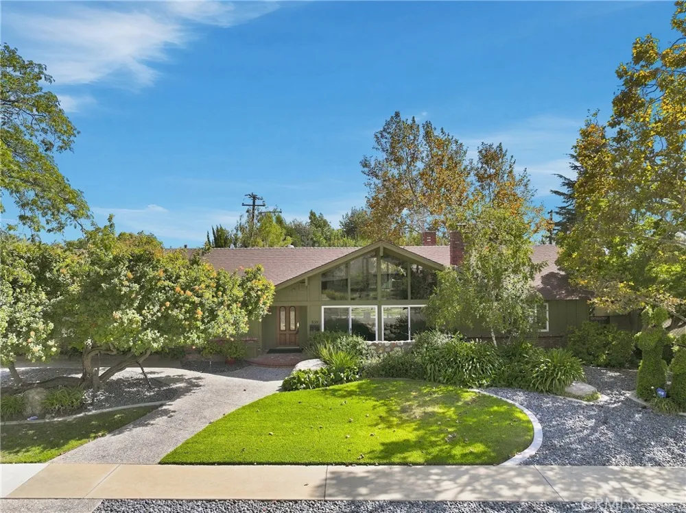 838 Maryhurst Claremont, CA 91711