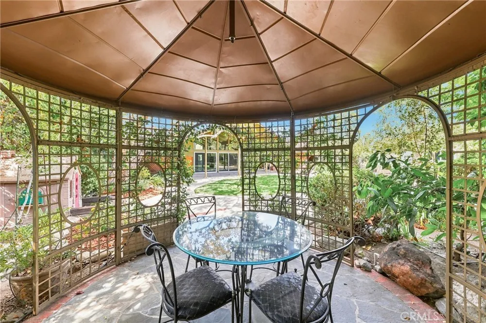 838 Maryhurst Claremont, CA 91711