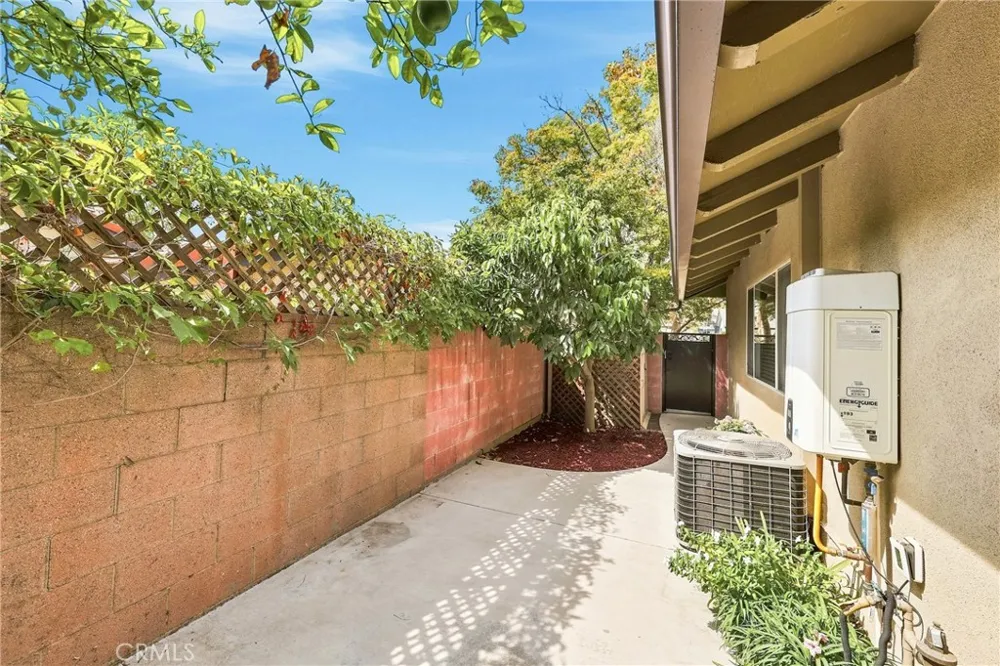 838 Maryhurst Claremont, CA 91711