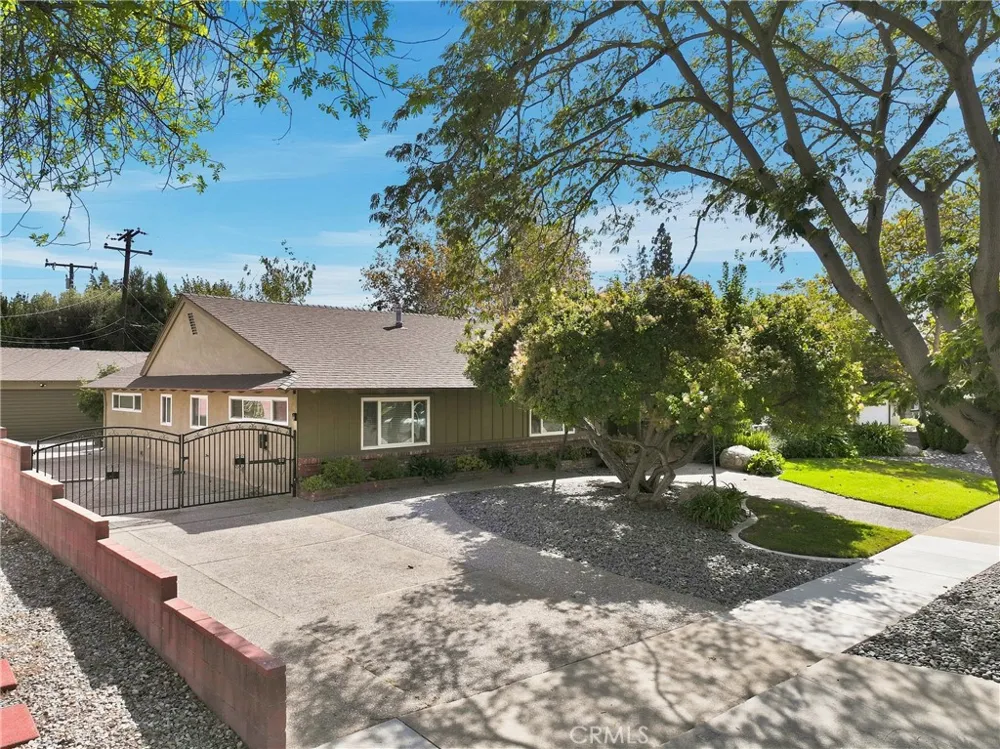 838 Maryhurst Claremont, CA 91711