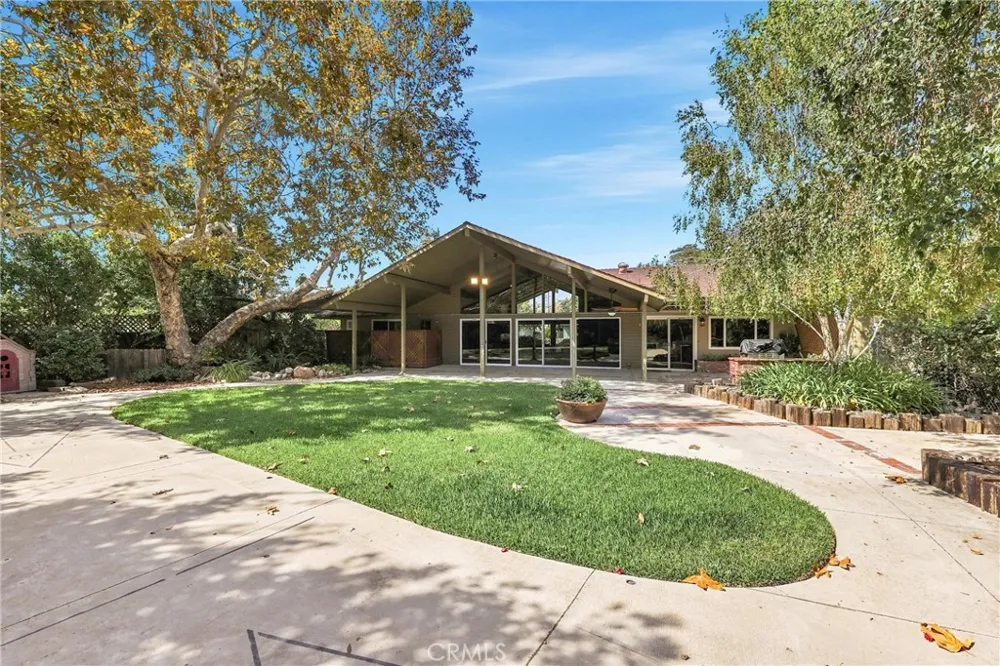 838 Maryhurst Claremont, CA 91711