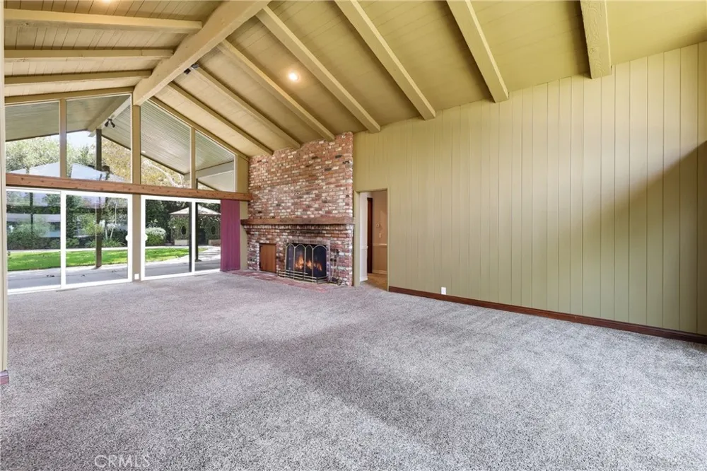 838 Maryhurst Claremont, CA 91711