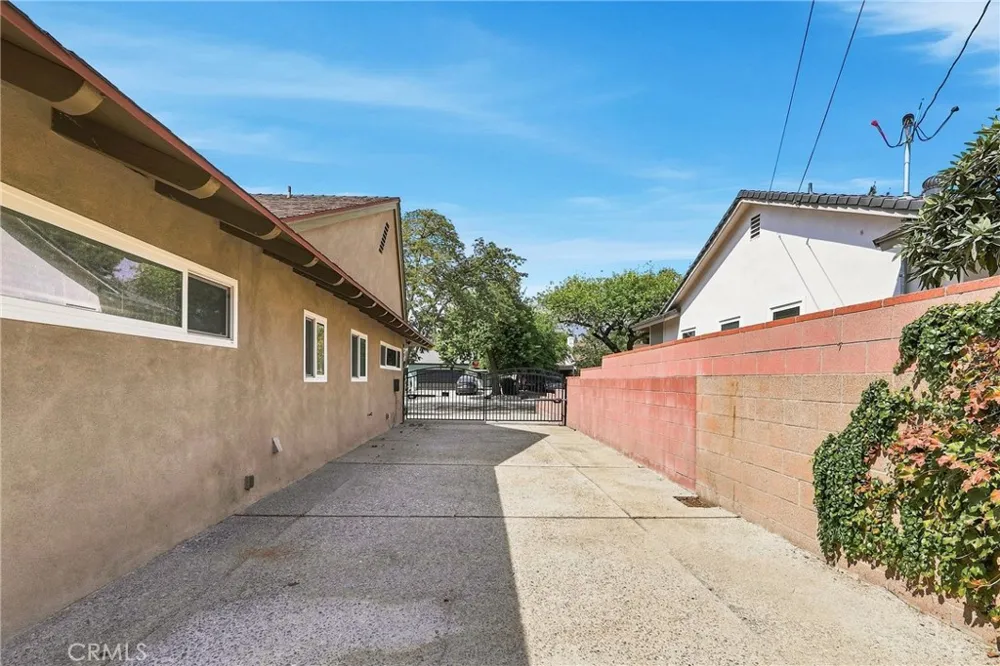 838 Maryhurst Claremont, CA 91711