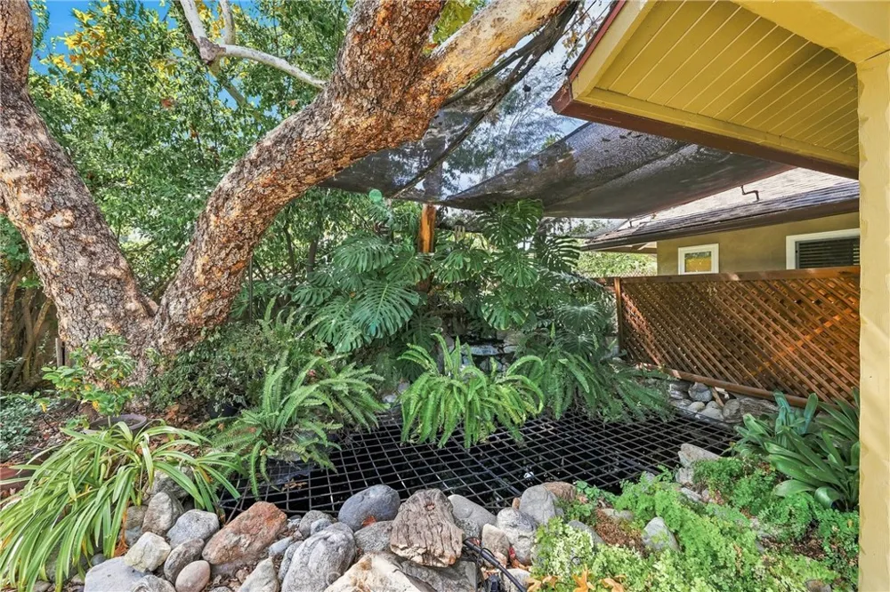 838 Maryhurst Claremont, CA 91711