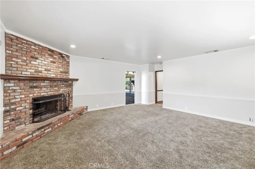 838 Maryhurst Claremont, CA 91711