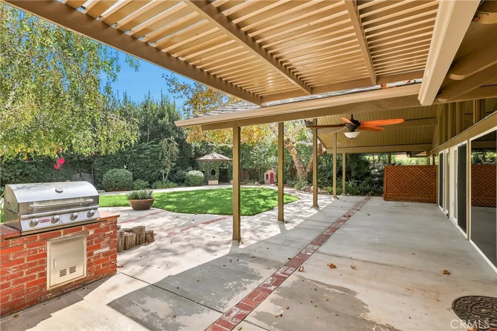 838 Maryhurst Claremont, CA 91711
