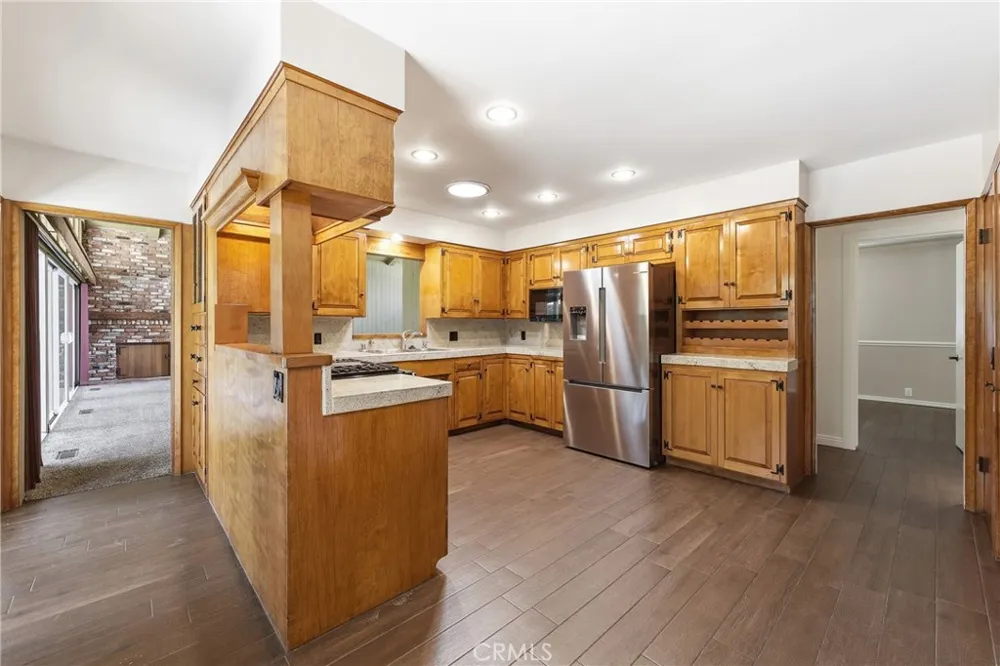 838 Maryhurst Claremont, CA 91711