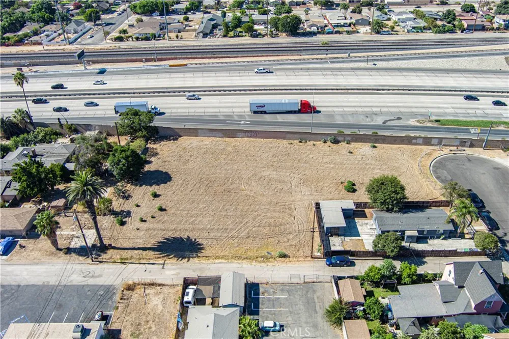 100 2nd Colton, CA 92324