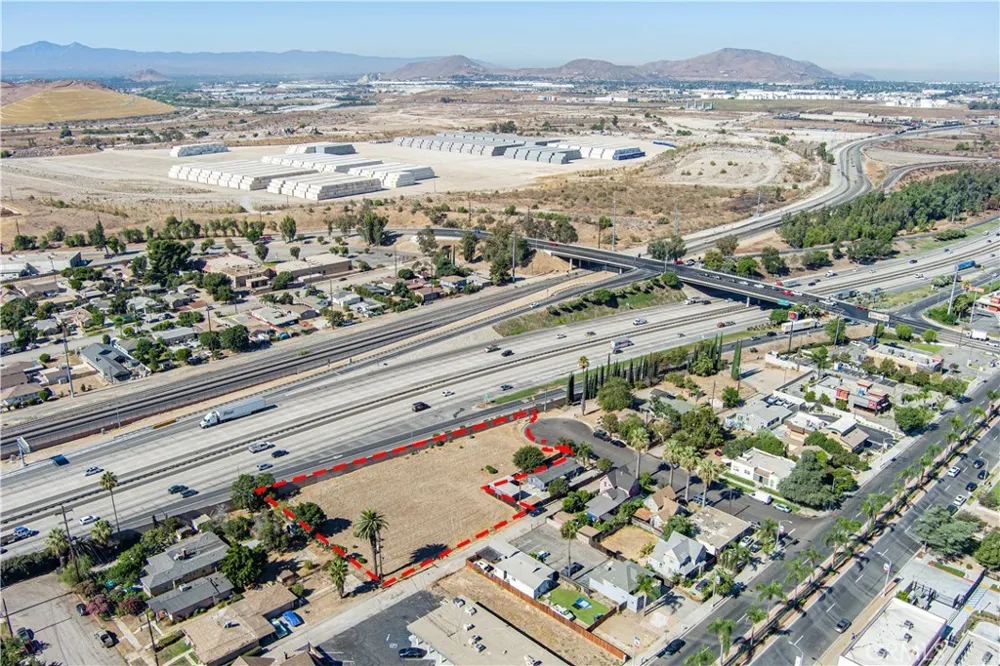 100 2nd Colton, CA 92324