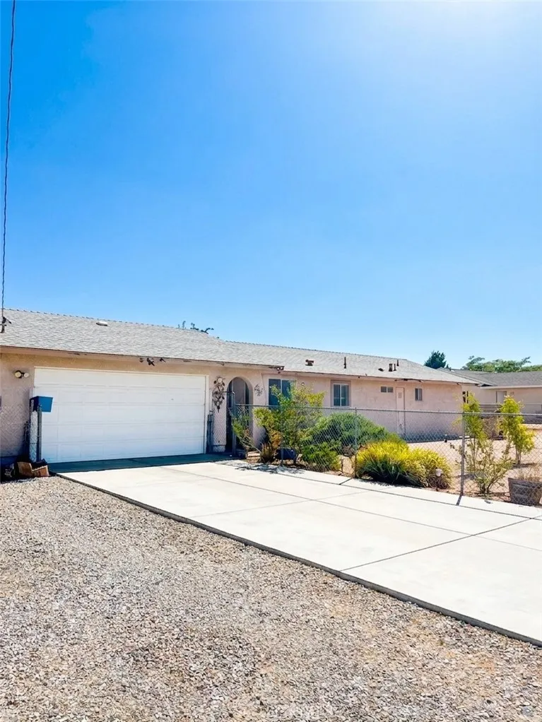 15893 Arbury Hesperia, CA 92345