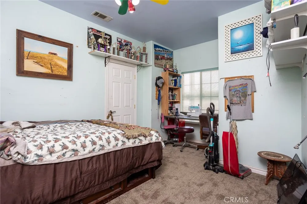 1220 Smoke Tree Pinon Hills, CA 92372