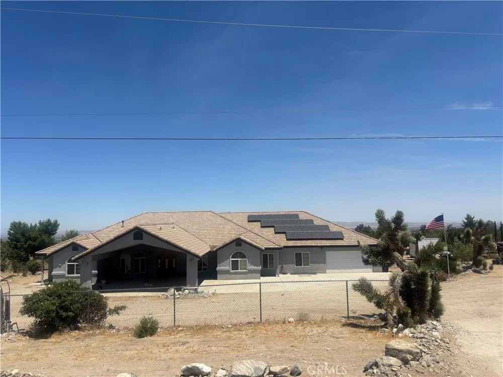1220 Smoke Tree Pinon Hills, CA 92372