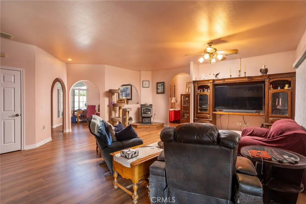 1220 Smoke Tree Pinon Hills, CA 92372