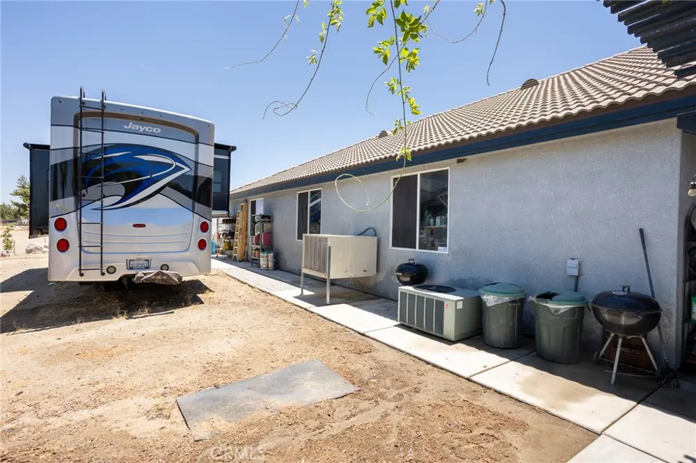 1220 Smoke Tree Pinon Hills, CA 92372
