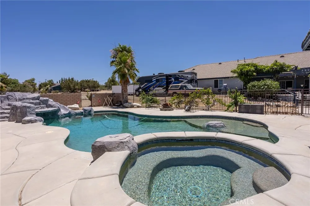 1220 Smoke Tree Pinon Hills, CA 92372