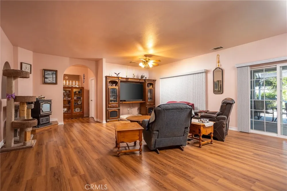 1220 Smoke Tree Pinon Hills, CA 92372