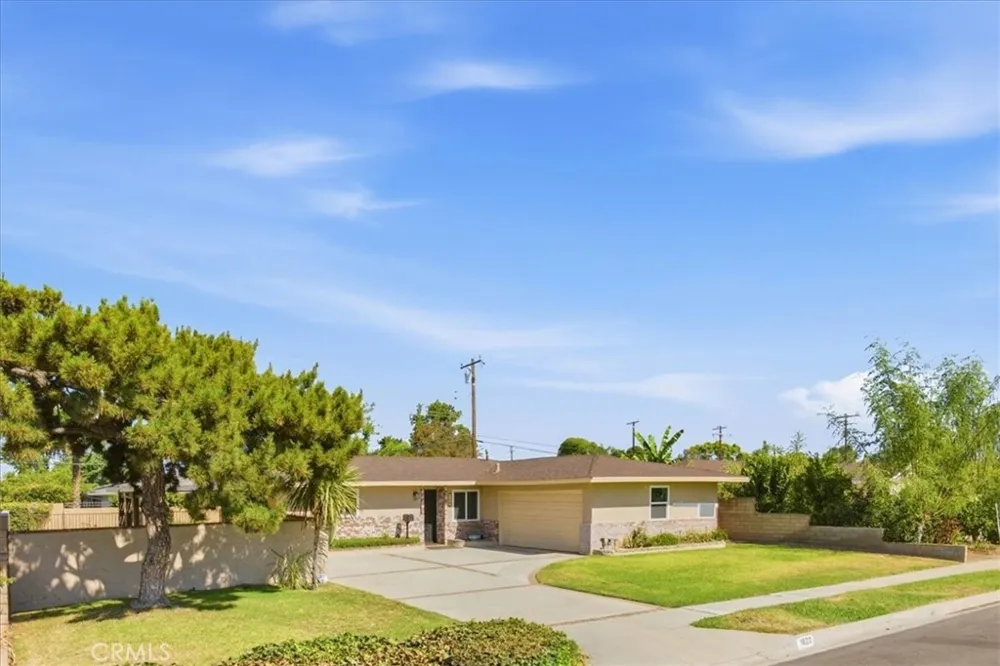1623 S Lang West Covina, CA 91790