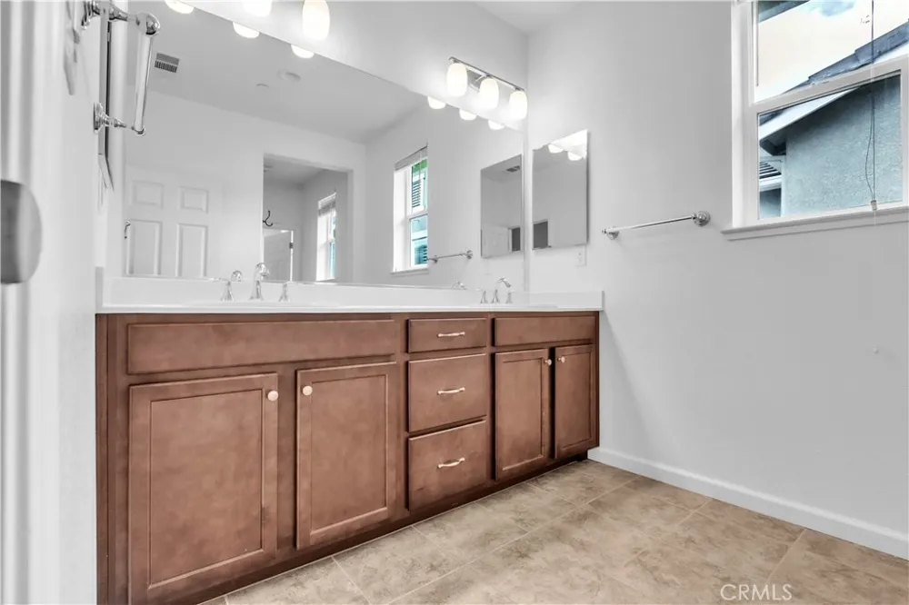 9749 Philta Way Elk Grove, CA 95757