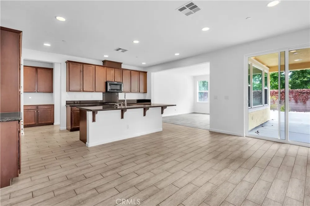 9749 Philta Way Elk Grove, CA 95757