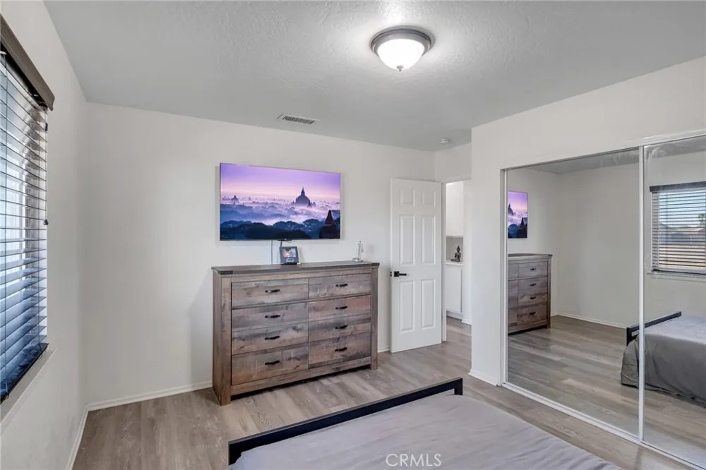 21011 Valencia Apple Valley, CA 92308